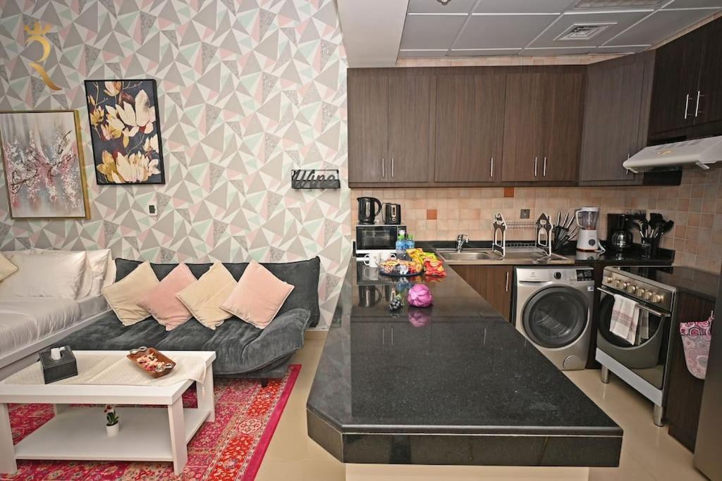 Queen Studio-city Of Lights In Al Reem Апартаменты