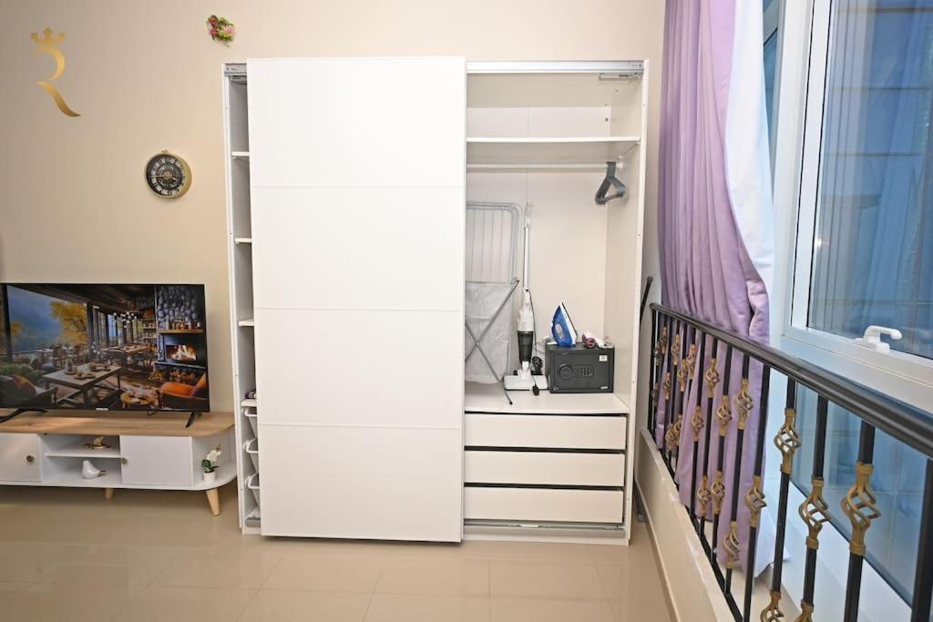 Queen Studio-city Of Lights In Al Reem Апартаменты *
