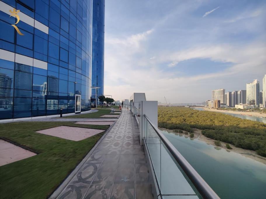 Апартаменты Queen Studio-city Of Lights In Al Reem Абу-Даби